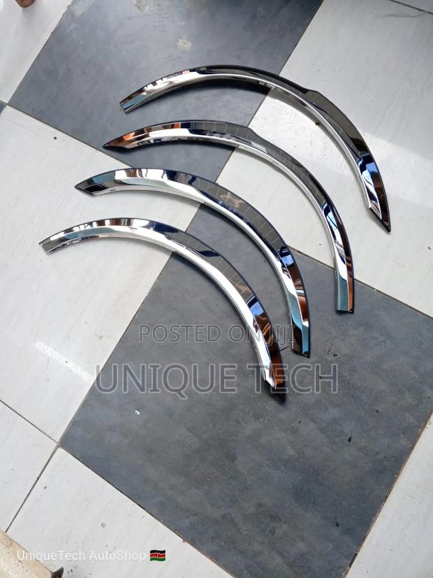 Universal Chrome Fenders for a Sleek Look