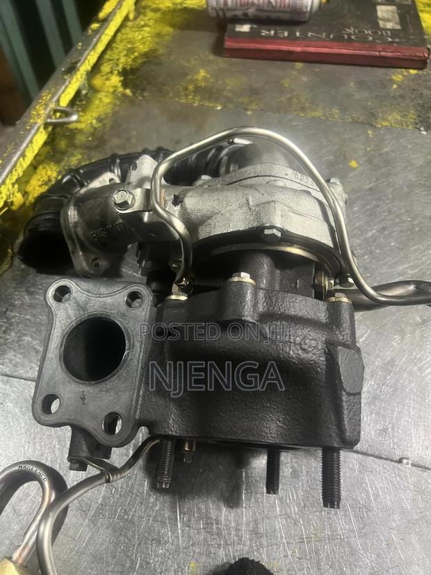 Turbo Nv350 Yd 25 Engine - thumbnail 4