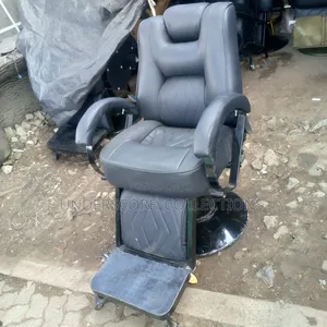 Black Barber Adjustable Hydraulic Stylish Chair.
