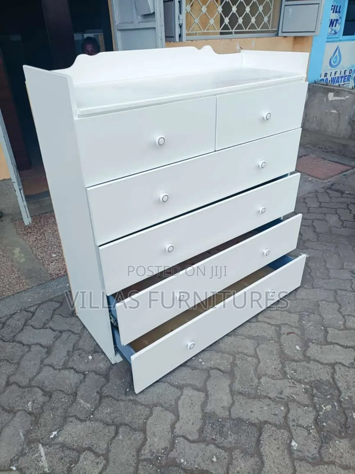 Chester Off Drawers