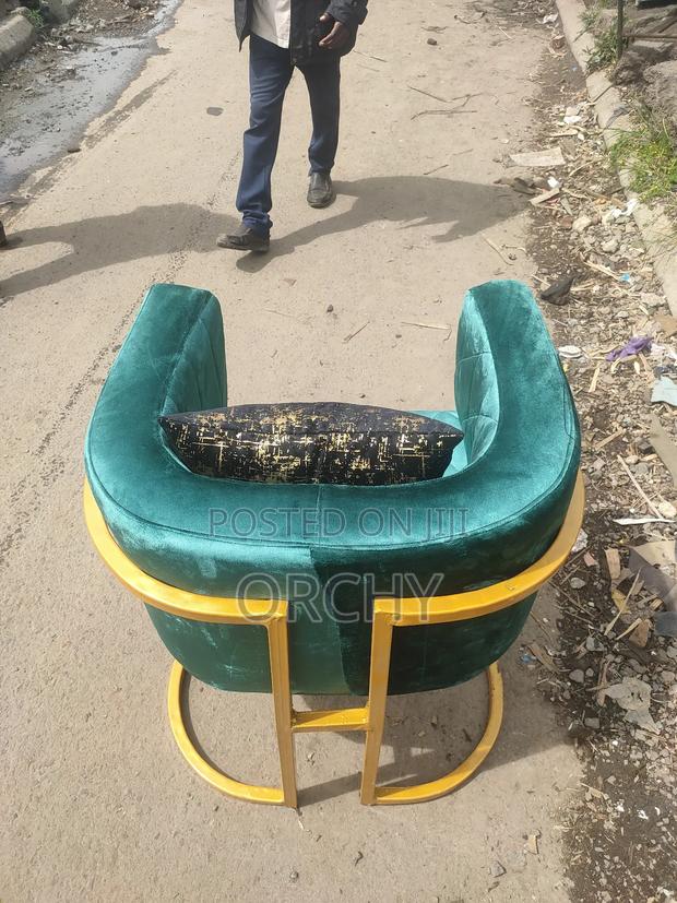 Manicure Seat - thumbnail 3