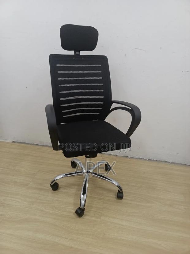 Headrest High Back Office Chair. - thumbnail 2