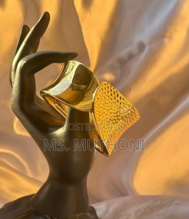 Chunky Gold Tone Bangles Available - thumbnail 5