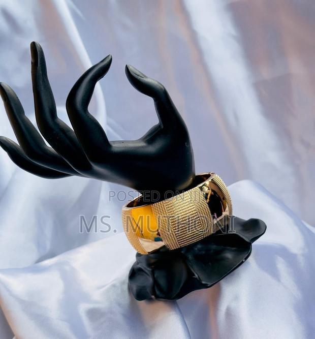 Chunky Gold Tone Bangles Available - thumbnail 4