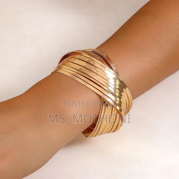 Chunky Gold Tone Bangles Available - thumbnail 7