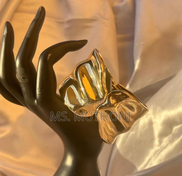 Chunky Gold Tone Bangles Available - thumbnail 9