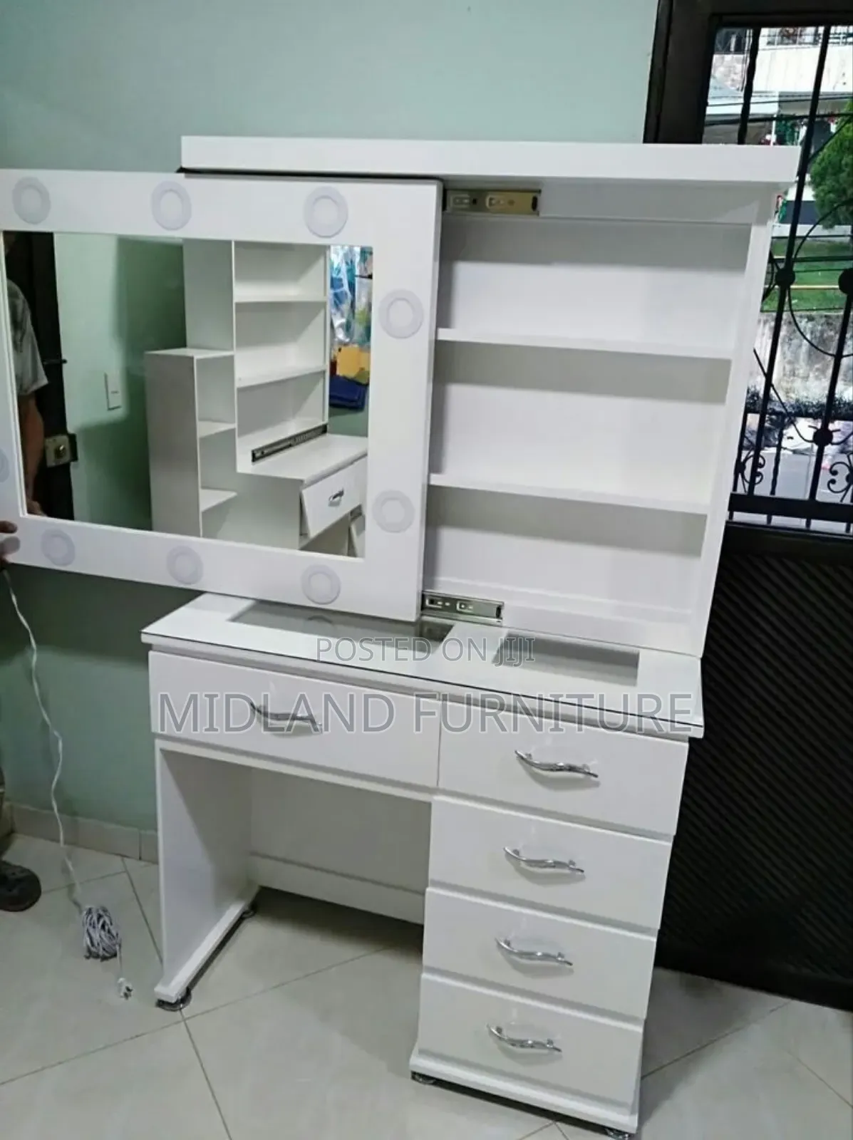Dressing Mirror Cabinets With Stool