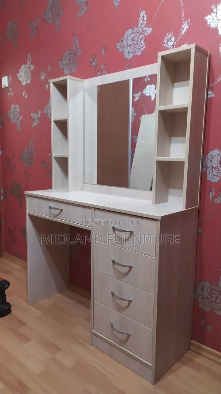 Dressing Mirror Cabinets With Stool