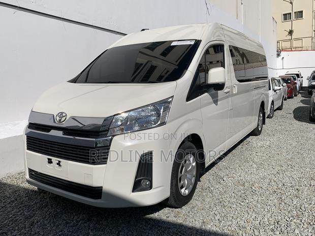 Toyota HiAce 2019 White