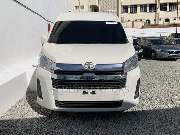 Toyota HiAce 2019 White - thumbnail 2
