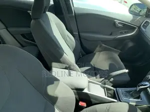 Volvo V40 2016 Teal
