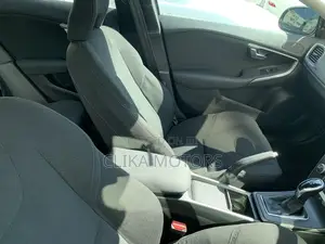 Volvo V40 2016 Teal