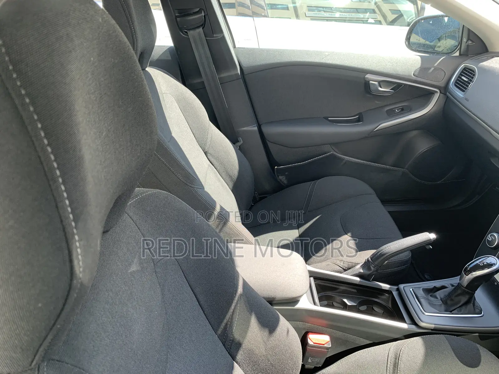 Volvo V40 2017 Off white