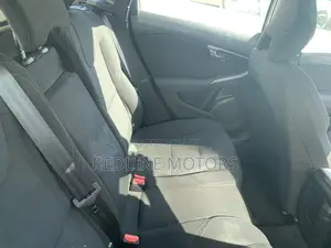 Volvo V40 2017 Off white