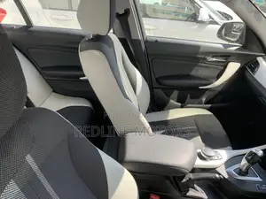 BMW 118i 2017 Silver