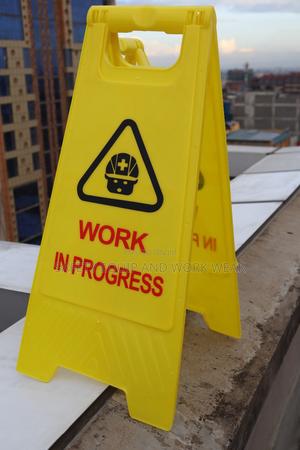 Under Construction Warning Sign - thumbnail 2