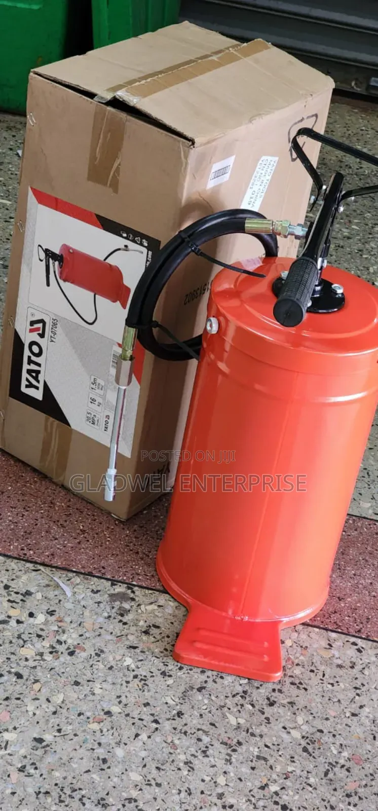 Industrial Pedal Grease Buckets Capacity 8lts