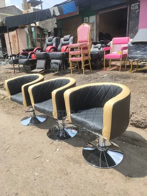 Salon Seats, / Styling Seats