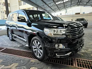 Toyota Land Cruiser 4.6 V8 ZX 2018 Black