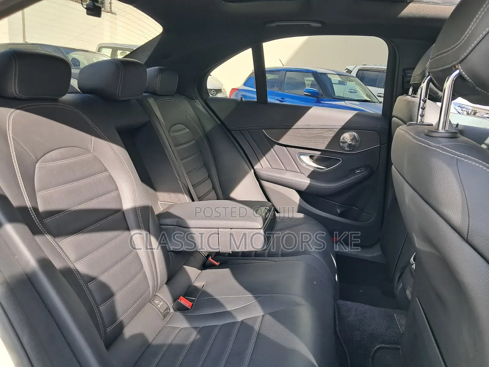 Mercedes-Benz C200 2018 Pearl