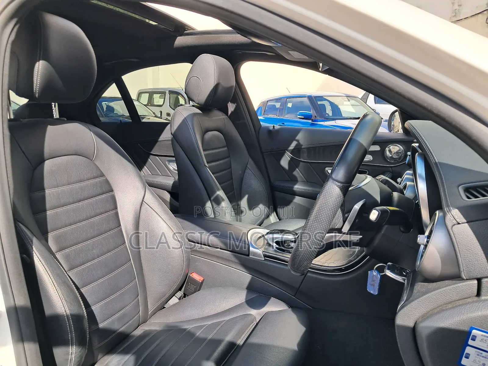 Mercedes-Benz C200 2018 Pearl