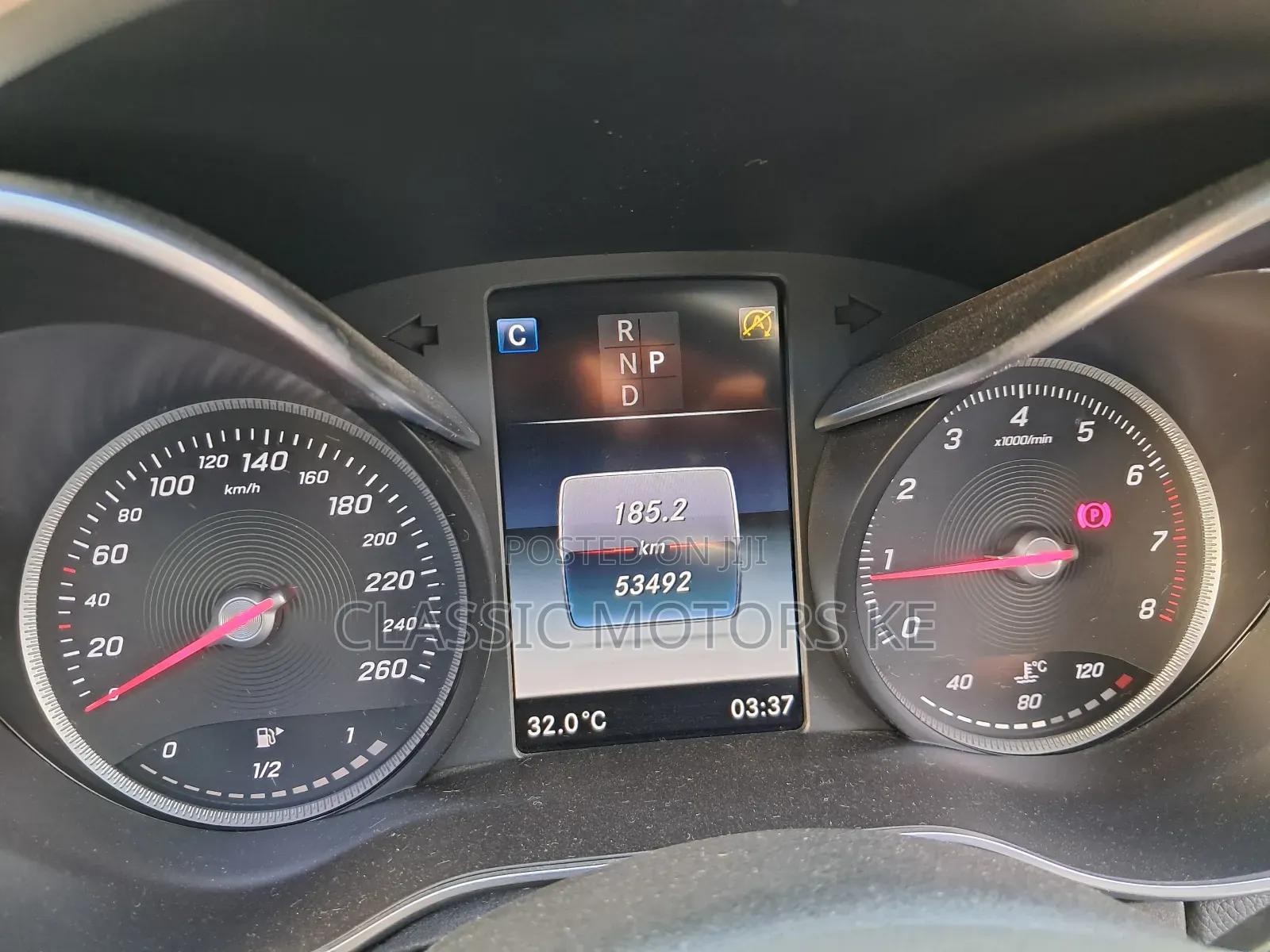 Mercedes-Benz C200 2018 Pearl