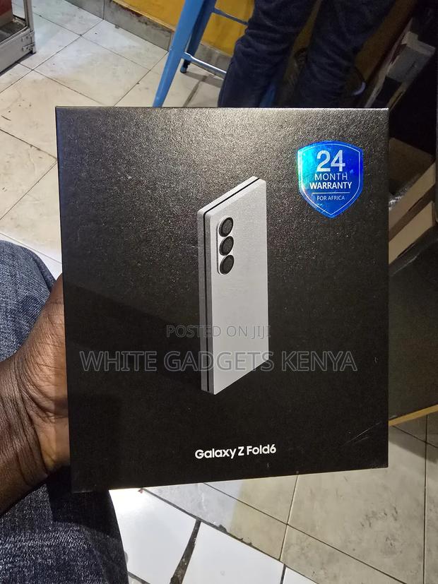 New Samsung Galaxy Fold 512 GB - main view