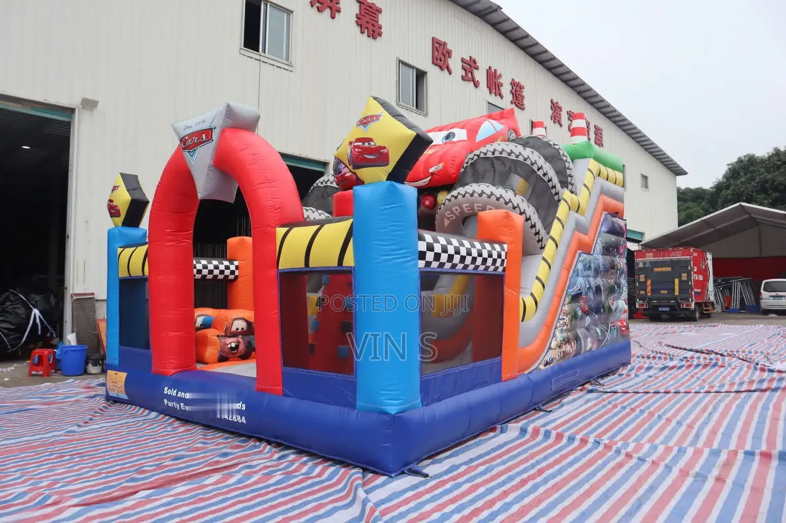 Bouncing Castles/Boûncing Câstles, Bouncîng Castlês 9x8x6m