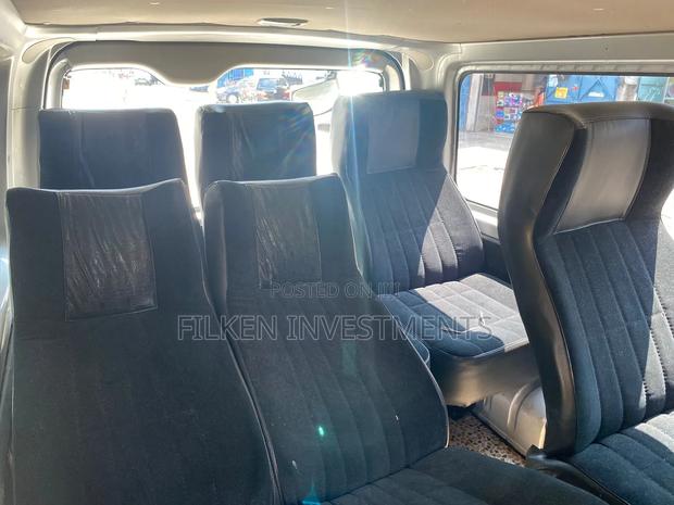 Toyota HiAce 2017 Silver - thumbnail 6