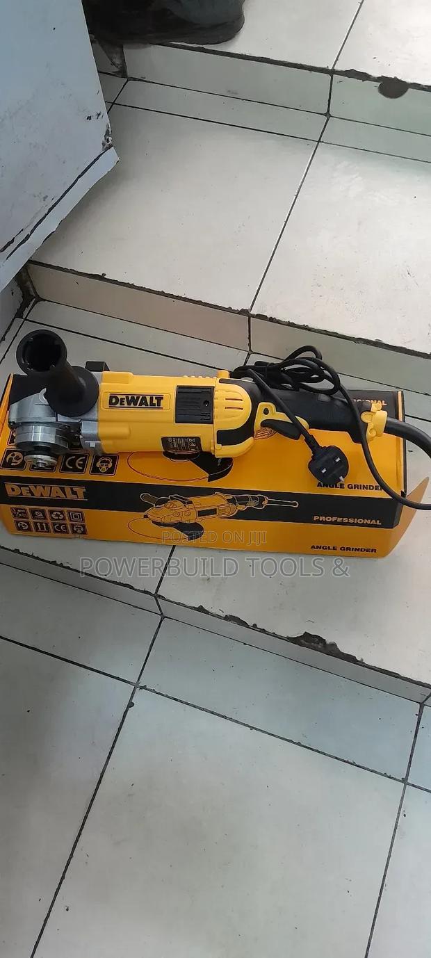 Dewalt 9 Inches Angle Grinder - thumbnail 2