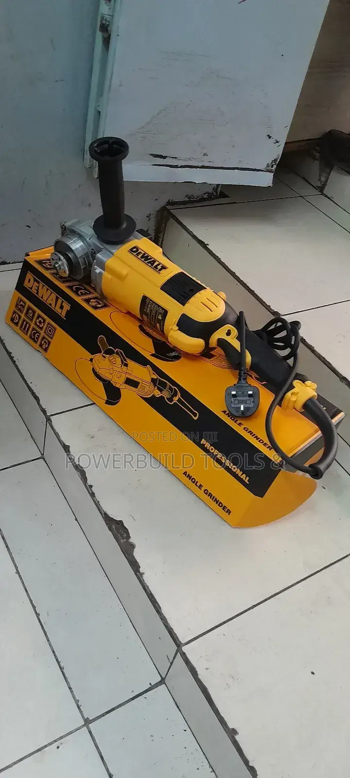 2600W Heavy-Duty Angle Grinder Dewalt Brand 9 Inches