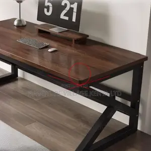 Office Table: Modish Computer Study Table