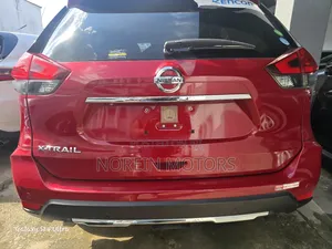 Nissan X-Trail 2018 Red