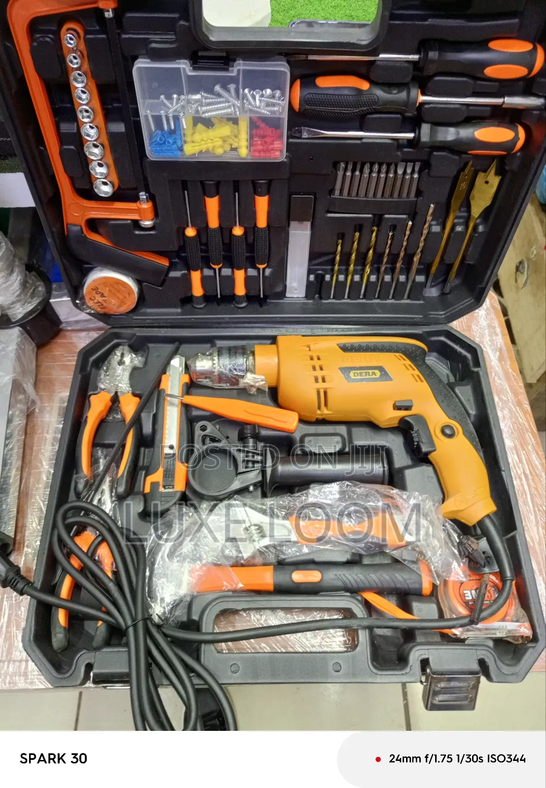 Dera Tool Box