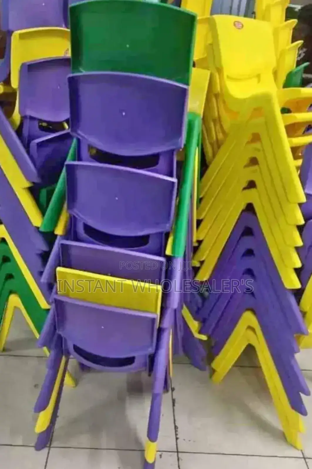 Multiple Kids Chairs