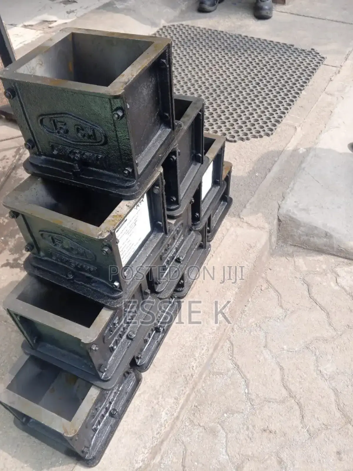 Heavy Duty Cube Test Moulds 15cm