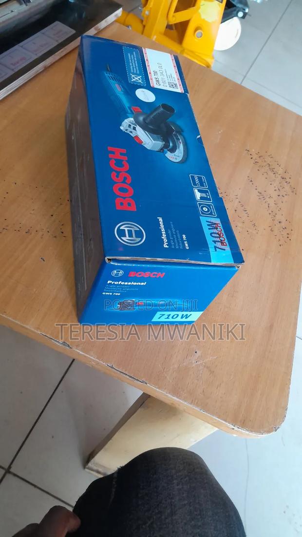 GWS 700 Professional Angle Grinder - thumbnail 2