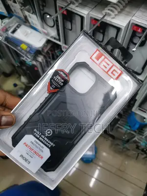 UAG Rugged Cover for Apple iPhone 15 With Magsafe -Black