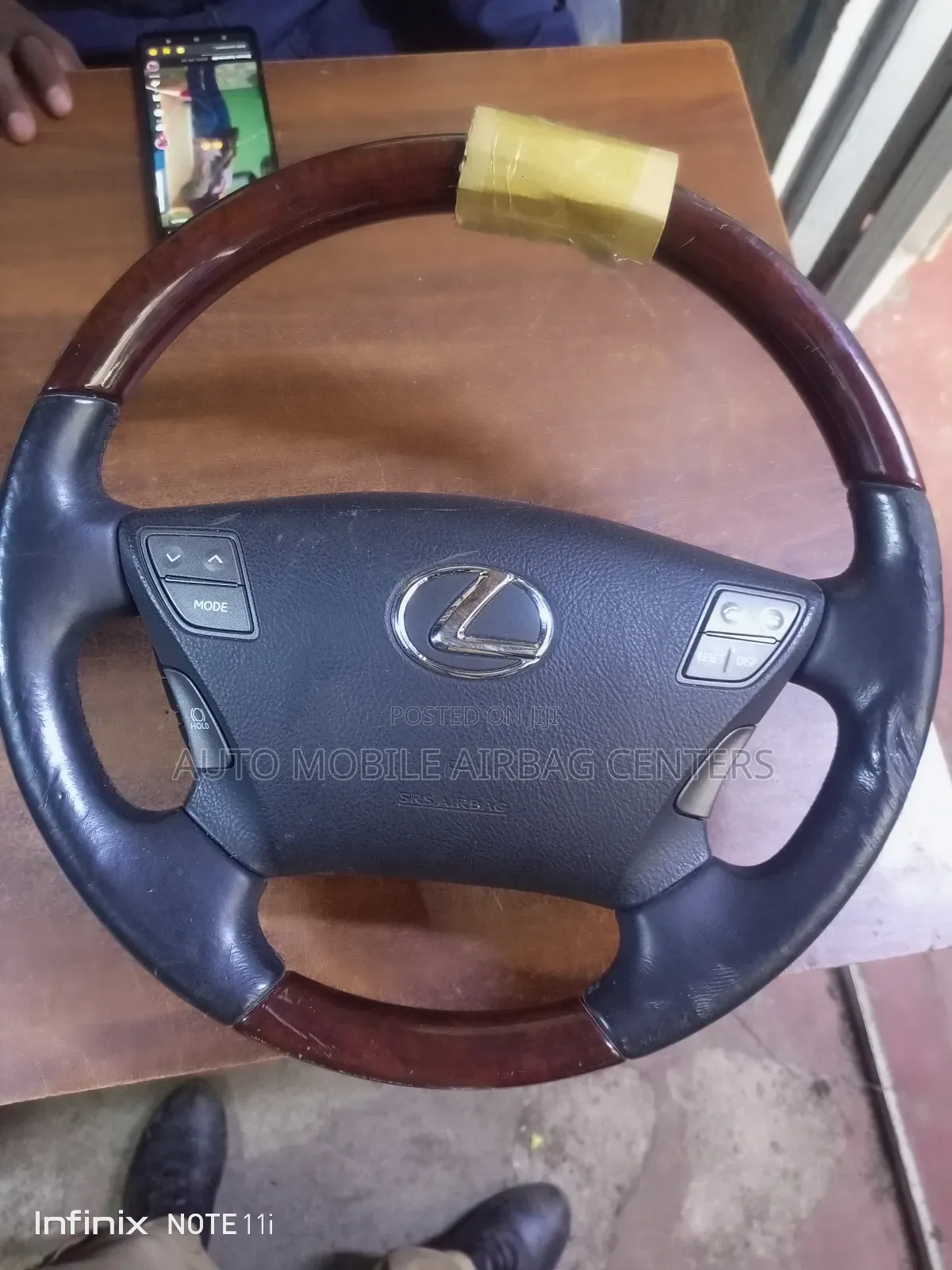 Lexus LS Airbag