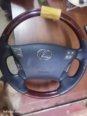 Lexus LS Airbag