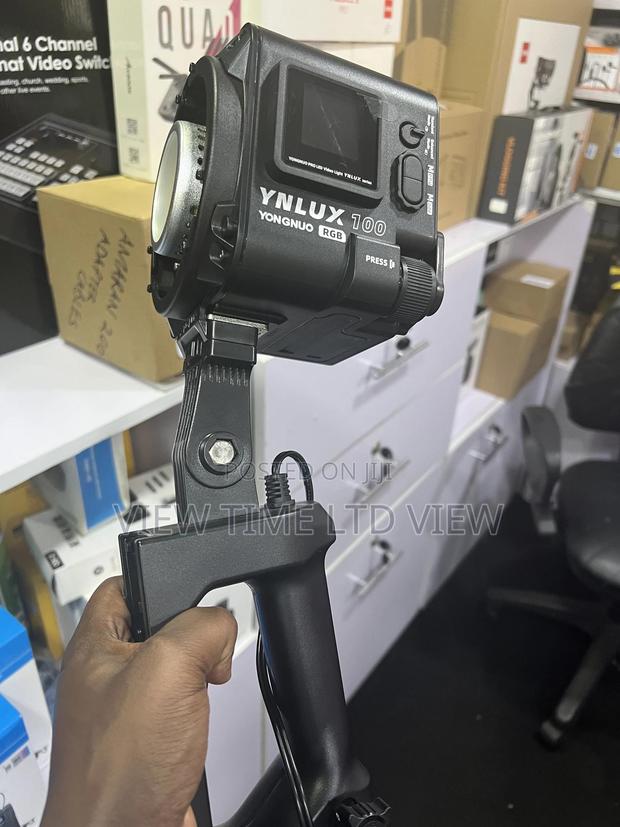 Yongnuo YNLUX100 RGB Video LED Light - thumbnail 2