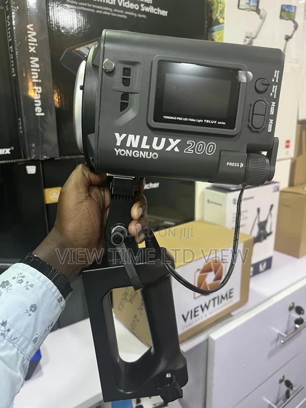 Yongnuo YNLUX200 LED Video Light - thumbnail 2