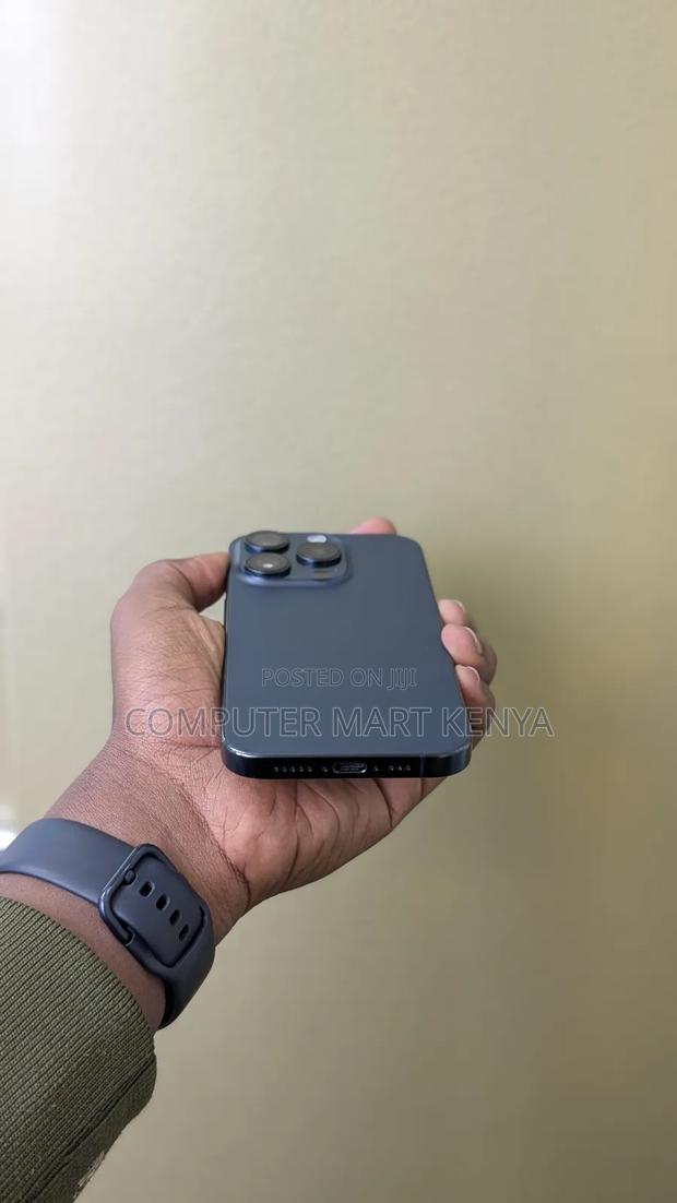 Apple iPhone 15 Pro 128 GB Blue - thumbnail 5