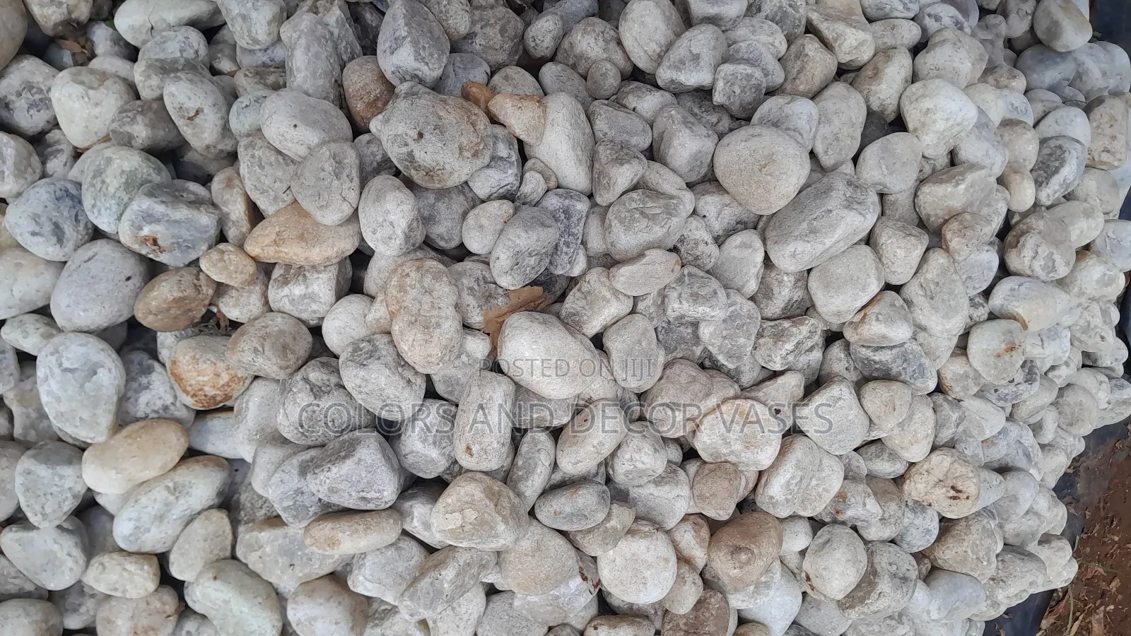 Riverbed Stones to Decorate Your Compound
