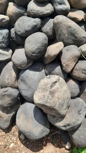 Black Head Size Decor Stones