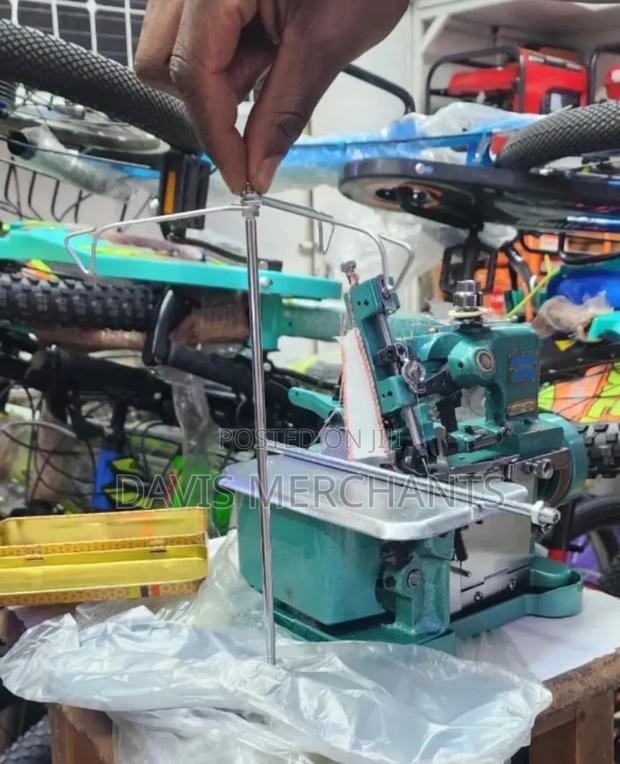 Ideal Overlock Sewing Machine - thumbnail 2