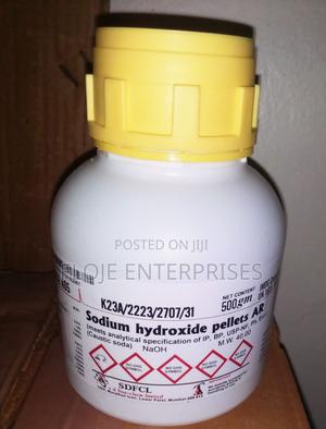 Sodium Hydroxide Pellets AR 500g SDFINE