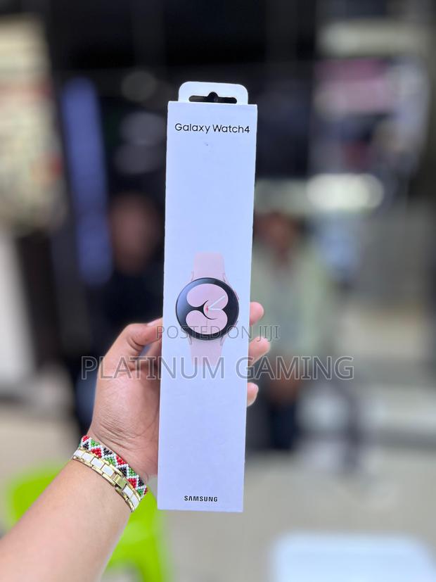 Galaxy Watch4 Bluetooth (40mm) Pink-Gold - main view