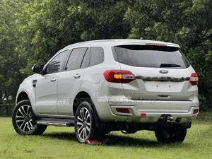 Ford Everest 2020 Silver