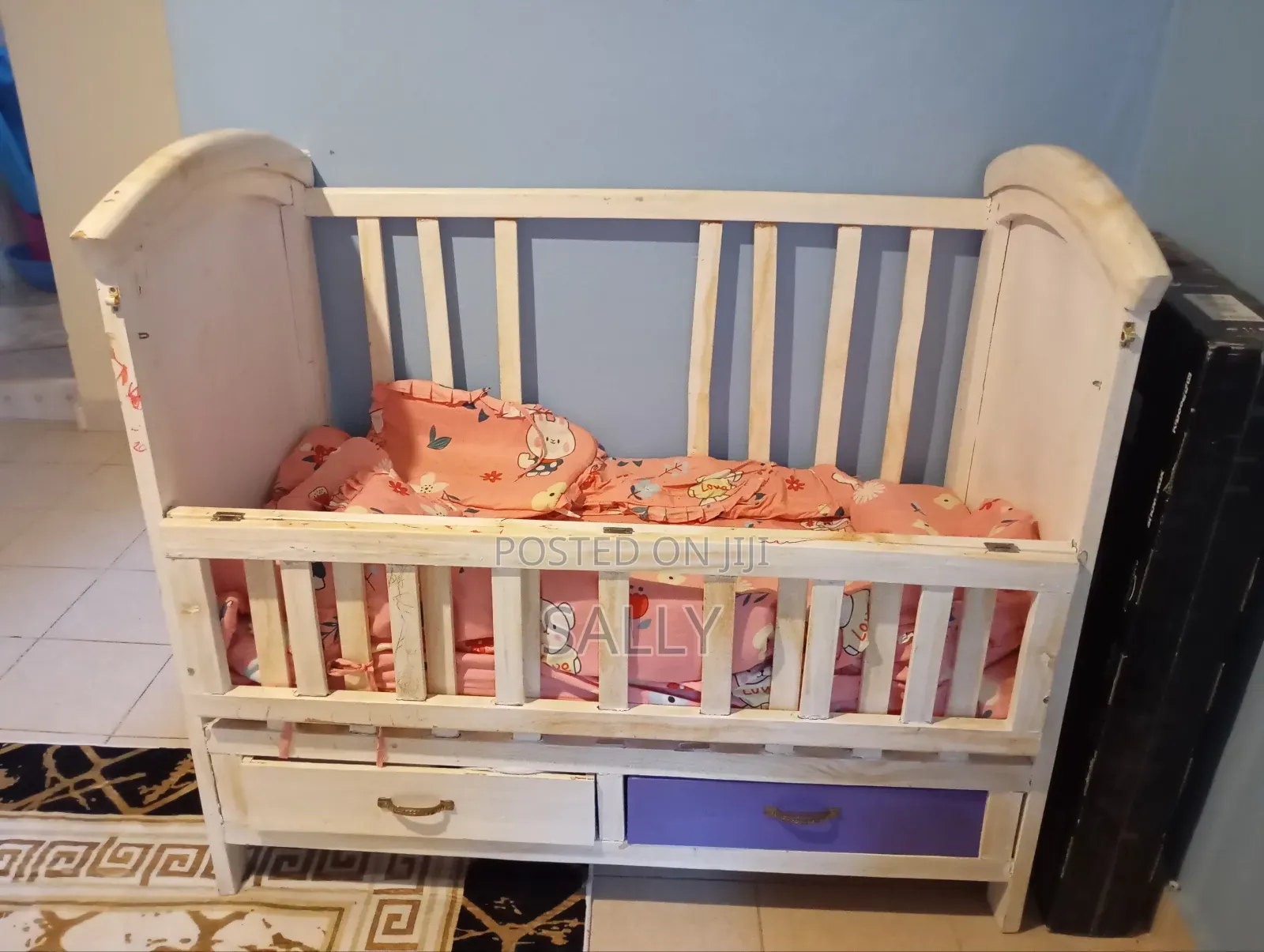 Baby Cot With Mattress and Pillows